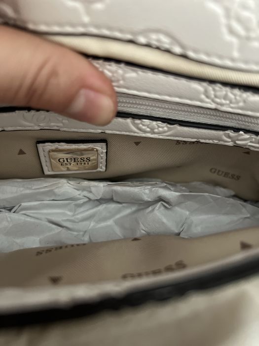 Geantă Guess de mână și de umăr