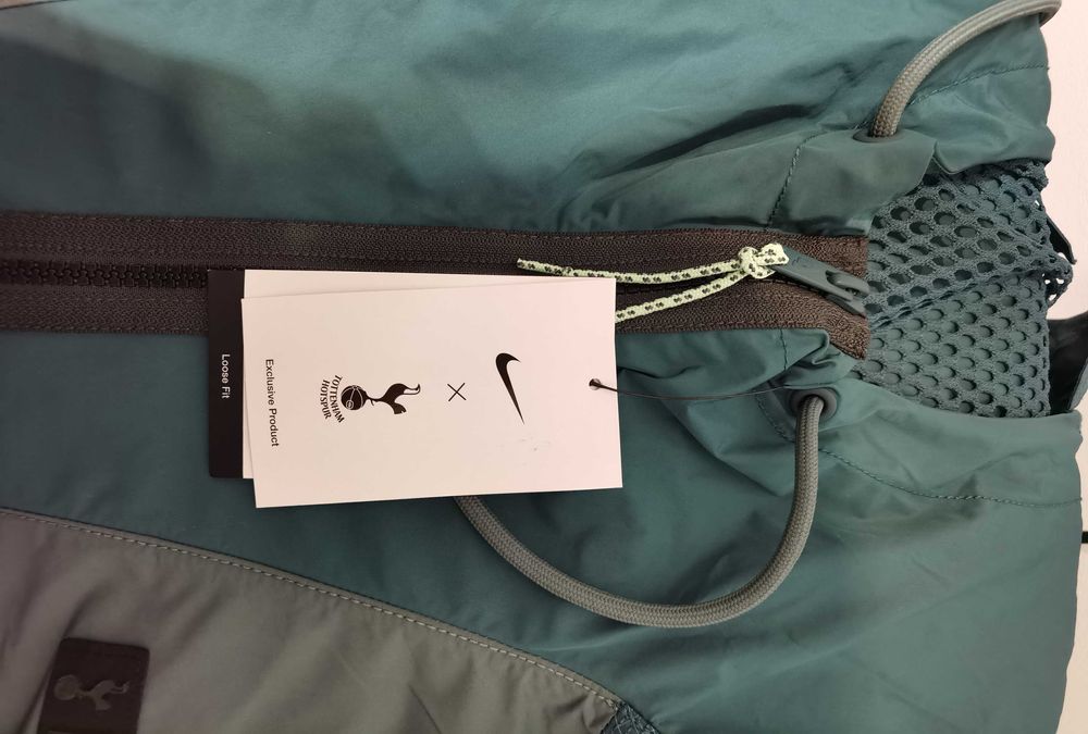 Jacketa Nike Tottenham Hotspur, PRODUS NOU CU ETICHETA, MARIMEA M