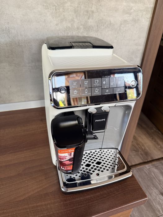 Espresor eexpresor aparat de cafea Philips EP seria 3200 Garantie 6 luni