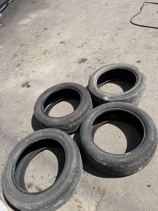 Шины для машин 216/ 55R17