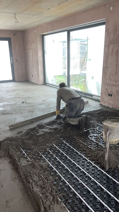 Машинна Подова Замазка – Бързо, Качествено, Навсякъде в България!