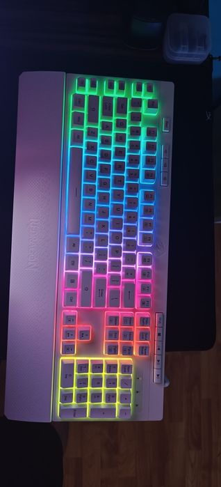 Vând Tastatură de Gaming.