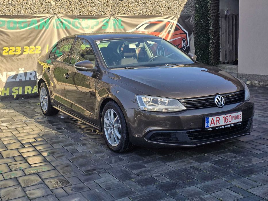 Volkswagen Jetta Moka Brown Manual 1.6 TDI 2012
