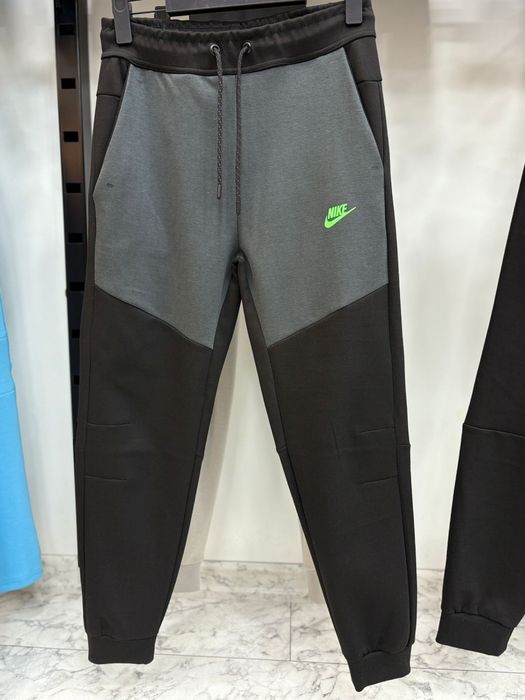 Trening Nike Tech Fleece