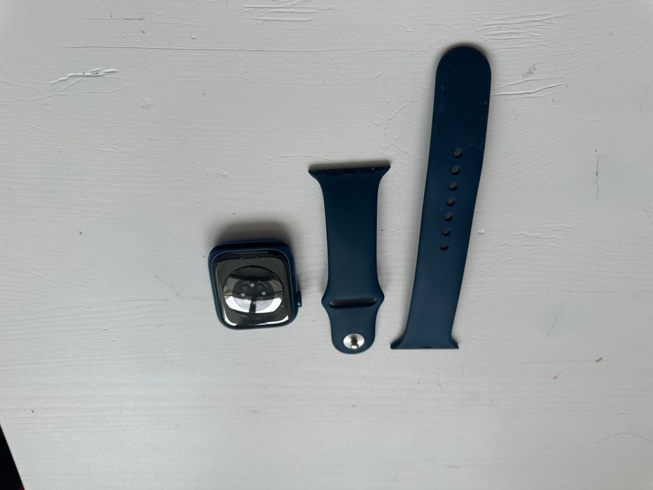 Vând Apple Watch 7 45 mm și iPhone 13 Pro Max 256