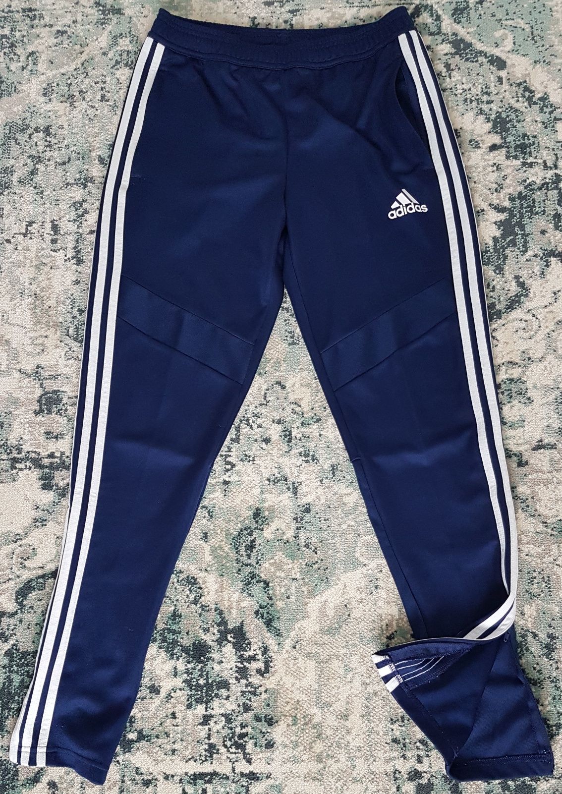 Pantaloni trening hot sale adidas conici