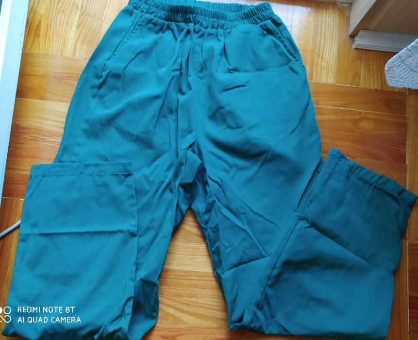 Работно облекло -  ватирано зимно яке, дамско облекло, бели манти