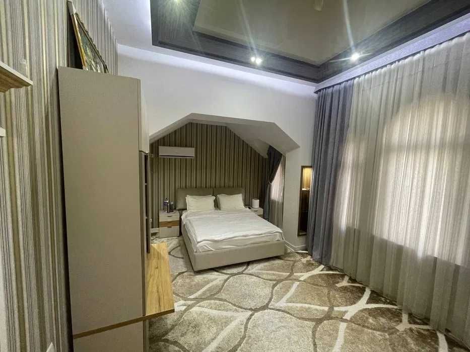 Срочно Сдаю Луначарский 7 комн Участок 700.кв.м 118*