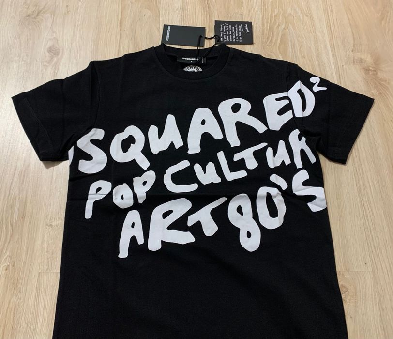 Нови мъжки тениски Dsquared D2 в черно и в бял цвят