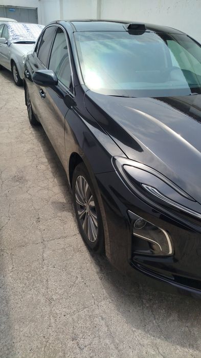 Hongqi 2024,Hongqi 2024 avtomat
Hongqi 2024 sotiladi
Hongqi 2024 yan