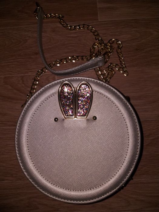 Продам новые сумочки.