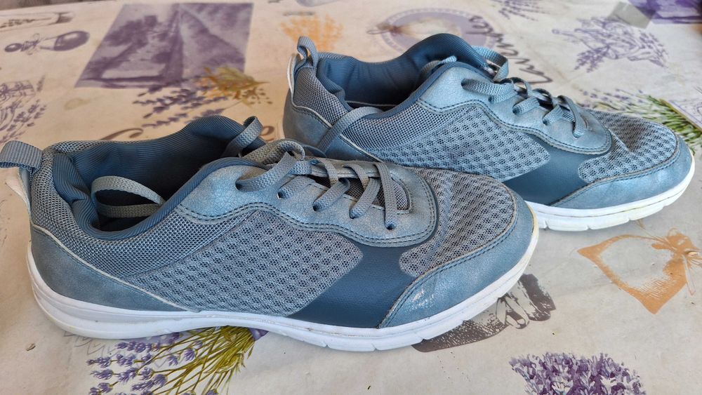 Дамски спортни маратонки EASY STREET - 39 НОМЕР