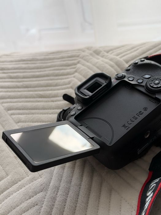Фотоаппарат Canon EOS 6D mark II