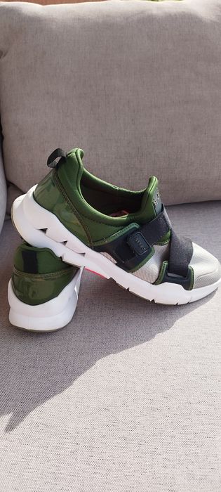 REPLAY - перфектни сникърси 40 номер