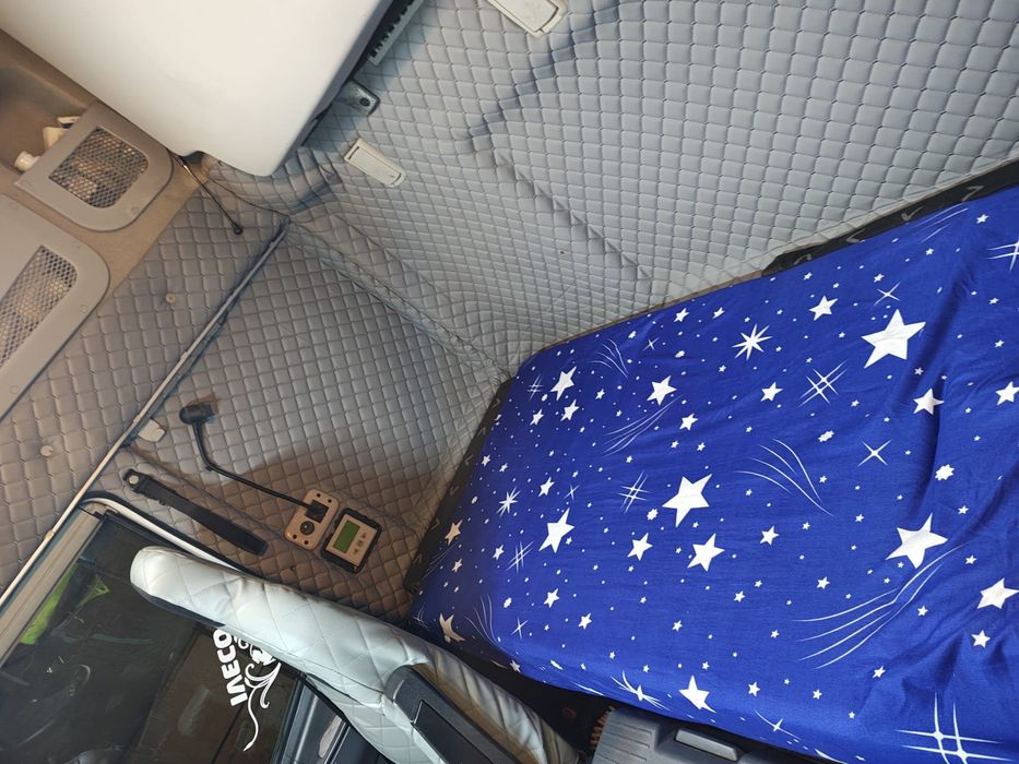 Vând ansamblu Iveco Strailis si remorca Krone