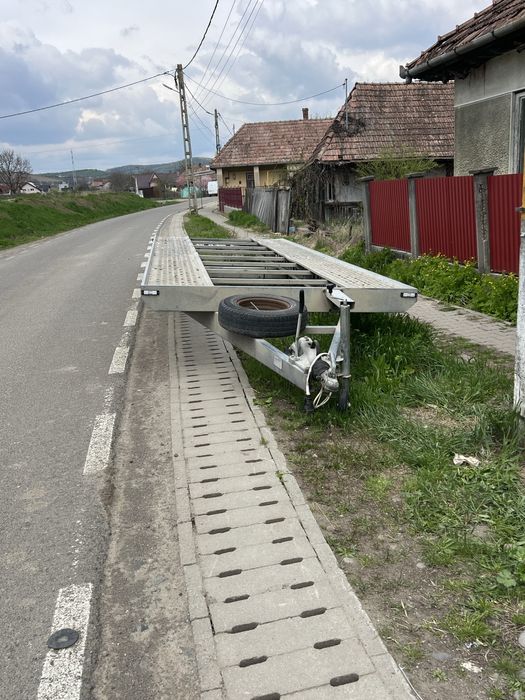 De vanzare platforma auto 3,5T/8,5m