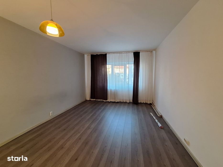 Apartament 3 camere - spatios si renovat - 68 mp - zona Dorobantilor — fotografia 1