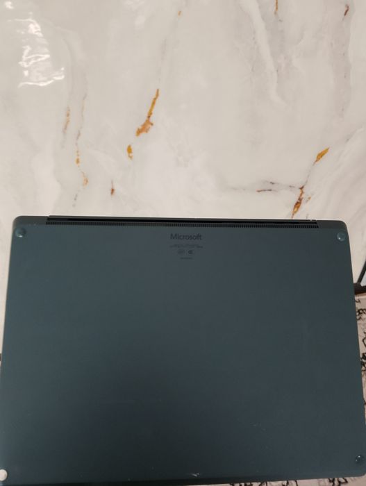 Noutbuk Surface laptop2 core i5