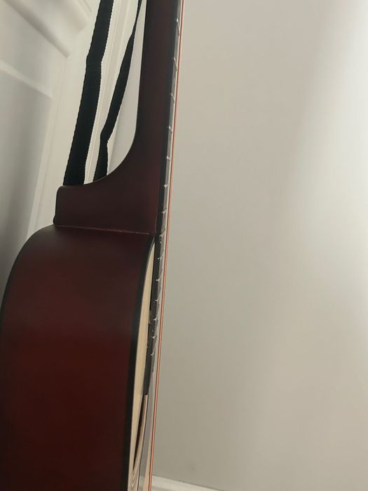 гитара новая в отличном состоянии