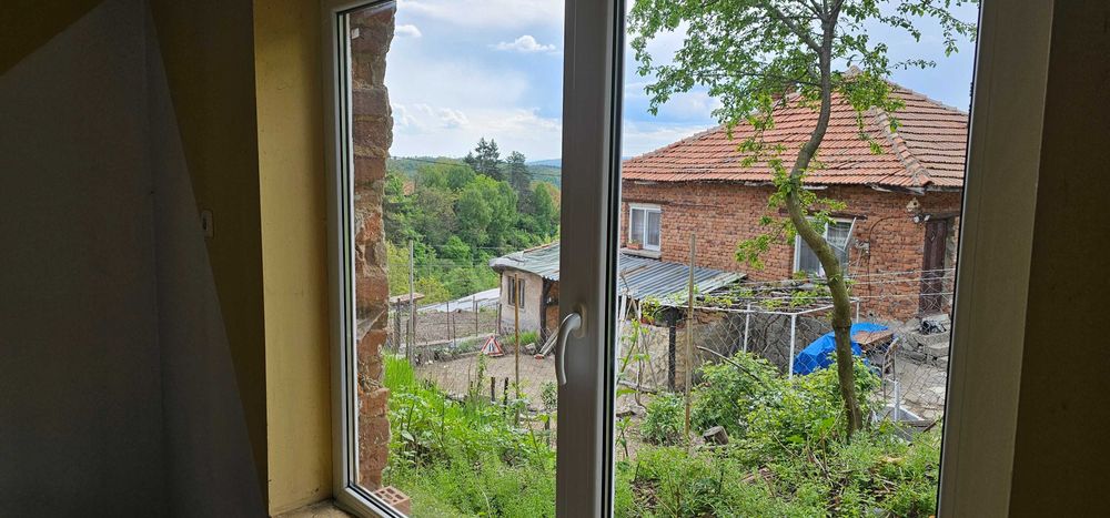 Продава се Къща в с. Кладница, Област Перник - 200 кв.м за 845 €/кв.м - Снимка #2