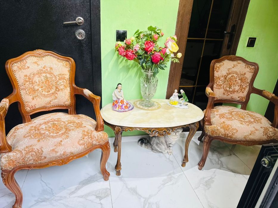 Продам набор мебели ,из дуба.