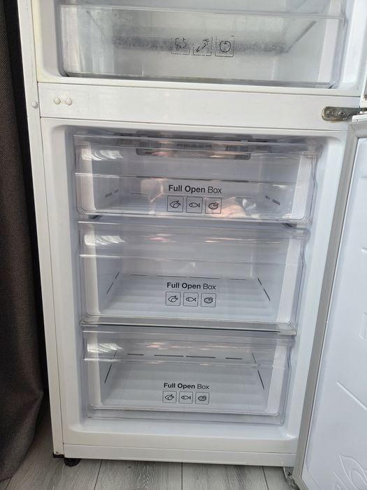 Продам холодильник