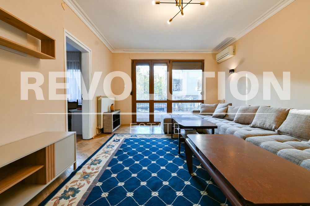 Дава се под наем Тристаен апартамент в София, Лозенец - 120 кв.м за 900 € - Снимка #1