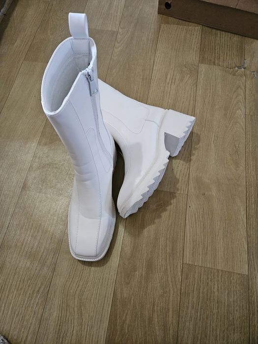 Дамски боти номер 39 нови