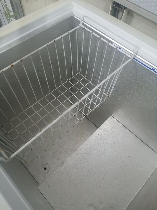 Продам морозильную камеру