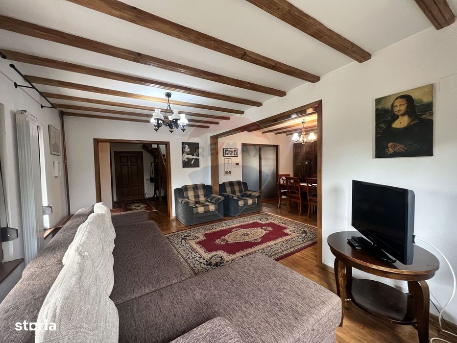 Casă de lemn cu teren generos de 1312 mp de vânzare în Fundulea