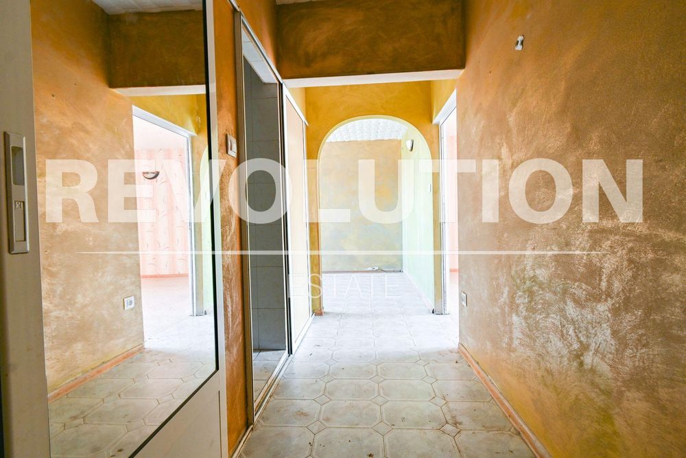 Тристаен апартамент в ж.к. Сухата река