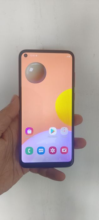 Продам Самсунг А11.