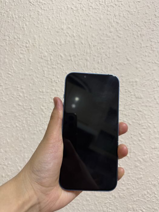 Продам срочно iPhone 13