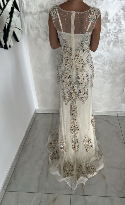 Rochie de seara crem