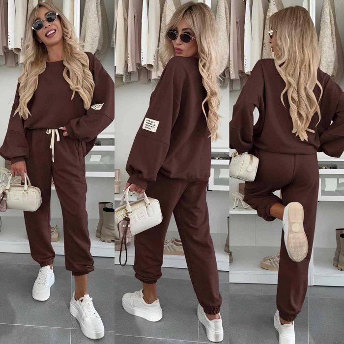 Дамски спортен екип