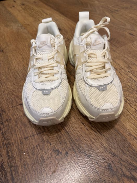 Обувки Nike V2K Run