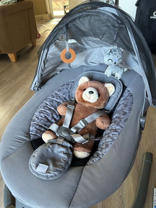 Leagăn electric muzical Kinderkraft Lumi2 cu funcție Bluetooth
