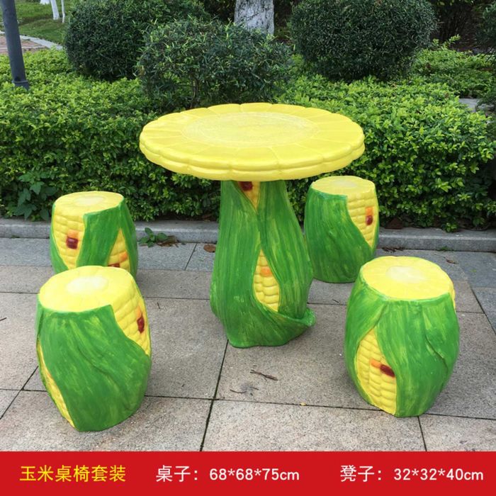 Атрактивни масички и столчета