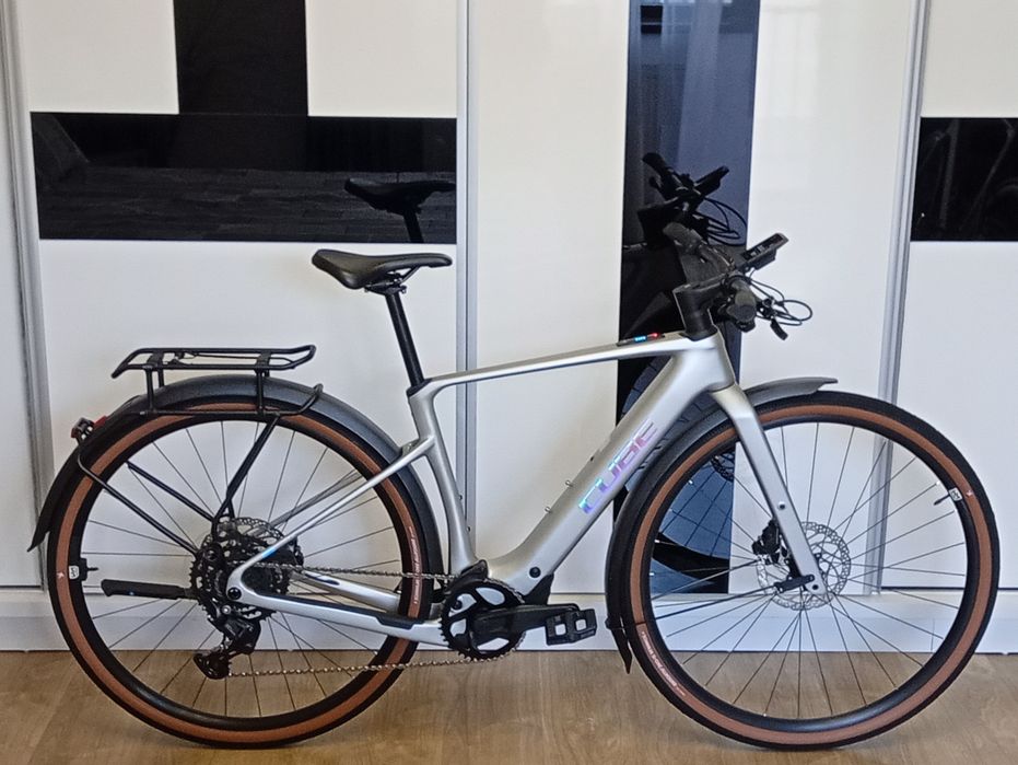CUBE NULANE  R  C62  Electric Carbon