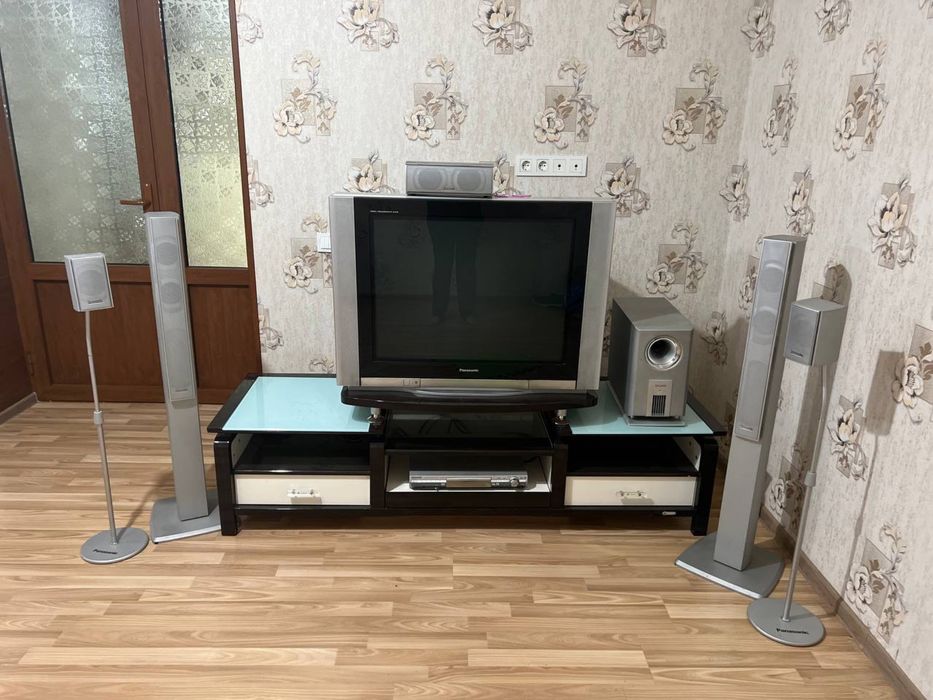 Телевизор, dvd,домашний кинотеатр колонки и подставка