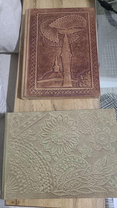 Фотоальбомы в кожаном переплете