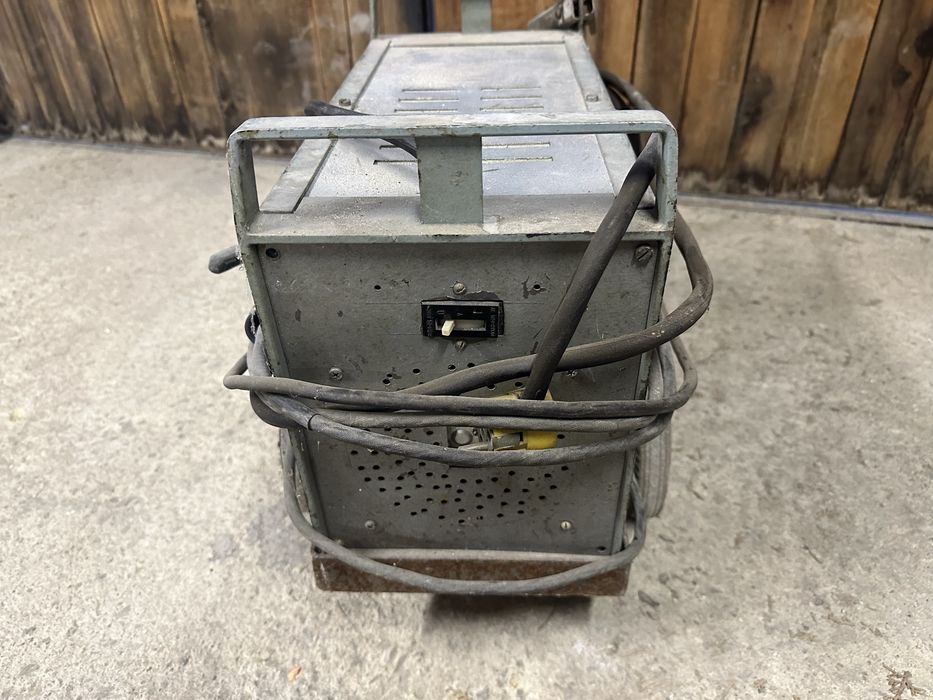 Електрожен 125а, зарядно и пусково