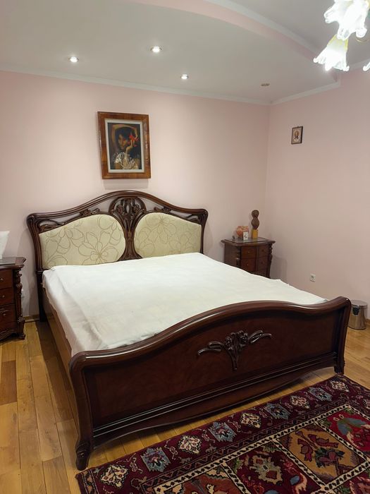 OFERTA Mobilier dormitor clasic lemn 9000 ron