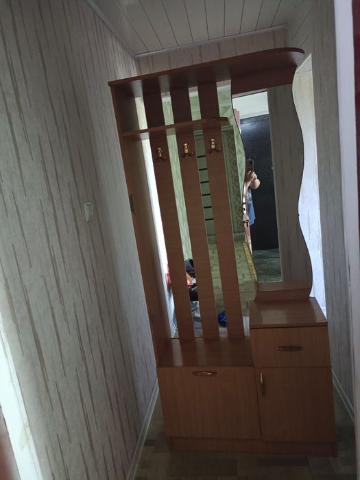 Прихожая шкаф продам