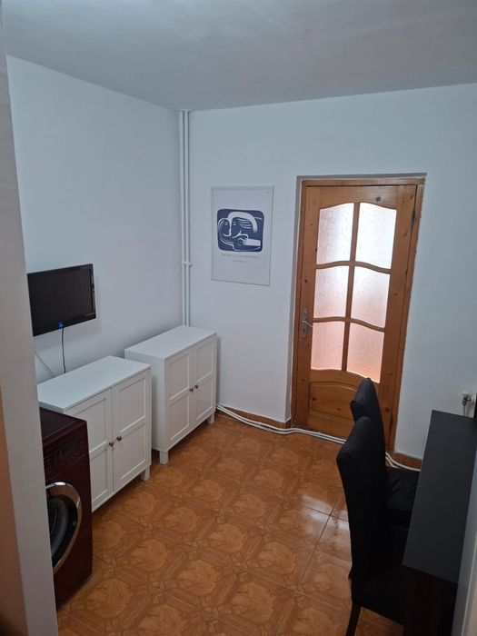 Inchiriez apartament 2 camere