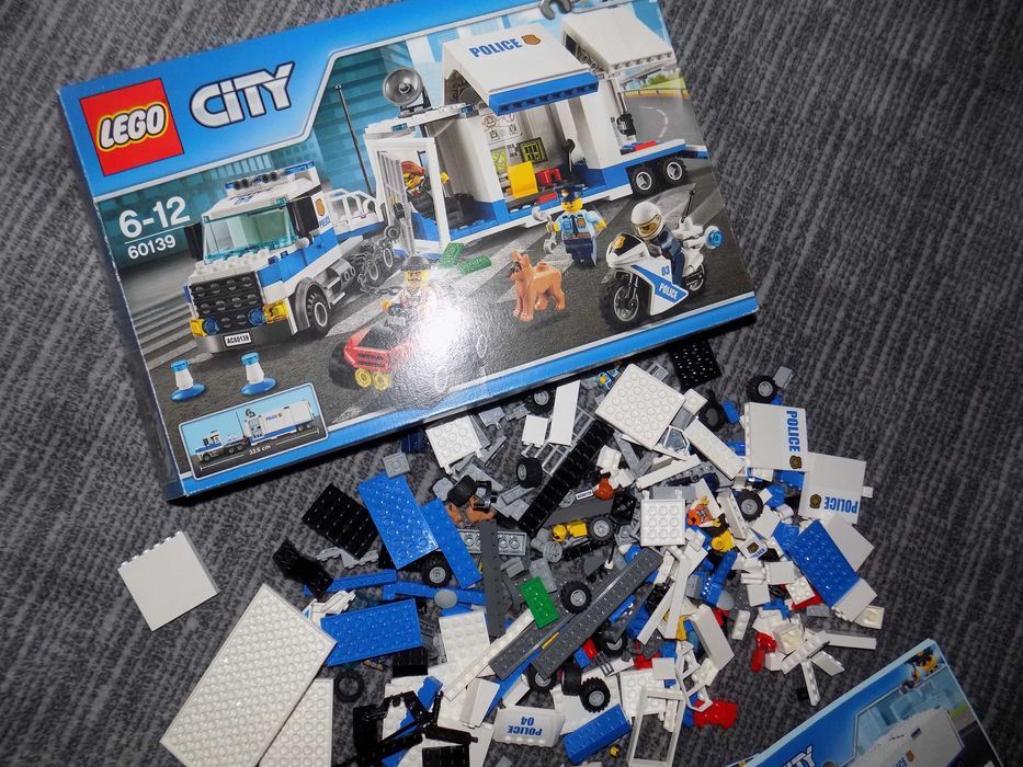 LEGO® City Police - Centru de comanda mobil (60139)