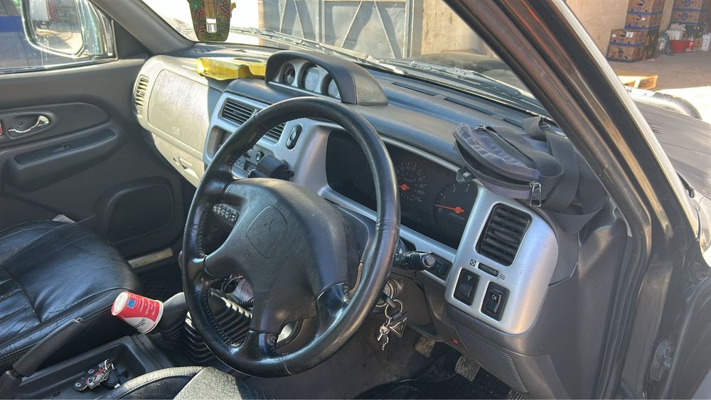 Mitsubishi l200, autoutilitara n1