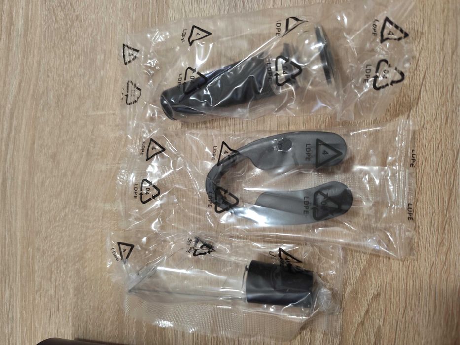 Коледен подарък електрически тирбушон отварачка за вино с аксесоари