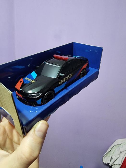 Bmw m5 safety car Shell collection burrago 1:41 Мащаб с дистанционно