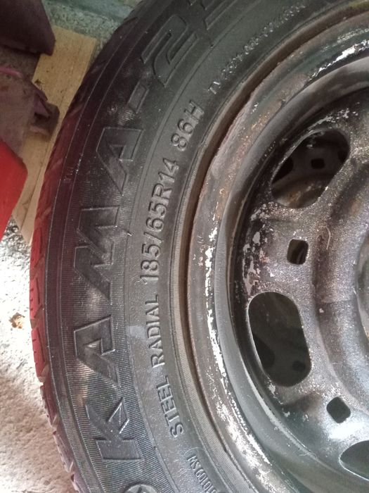 Шины с диском в отличном состоянии!